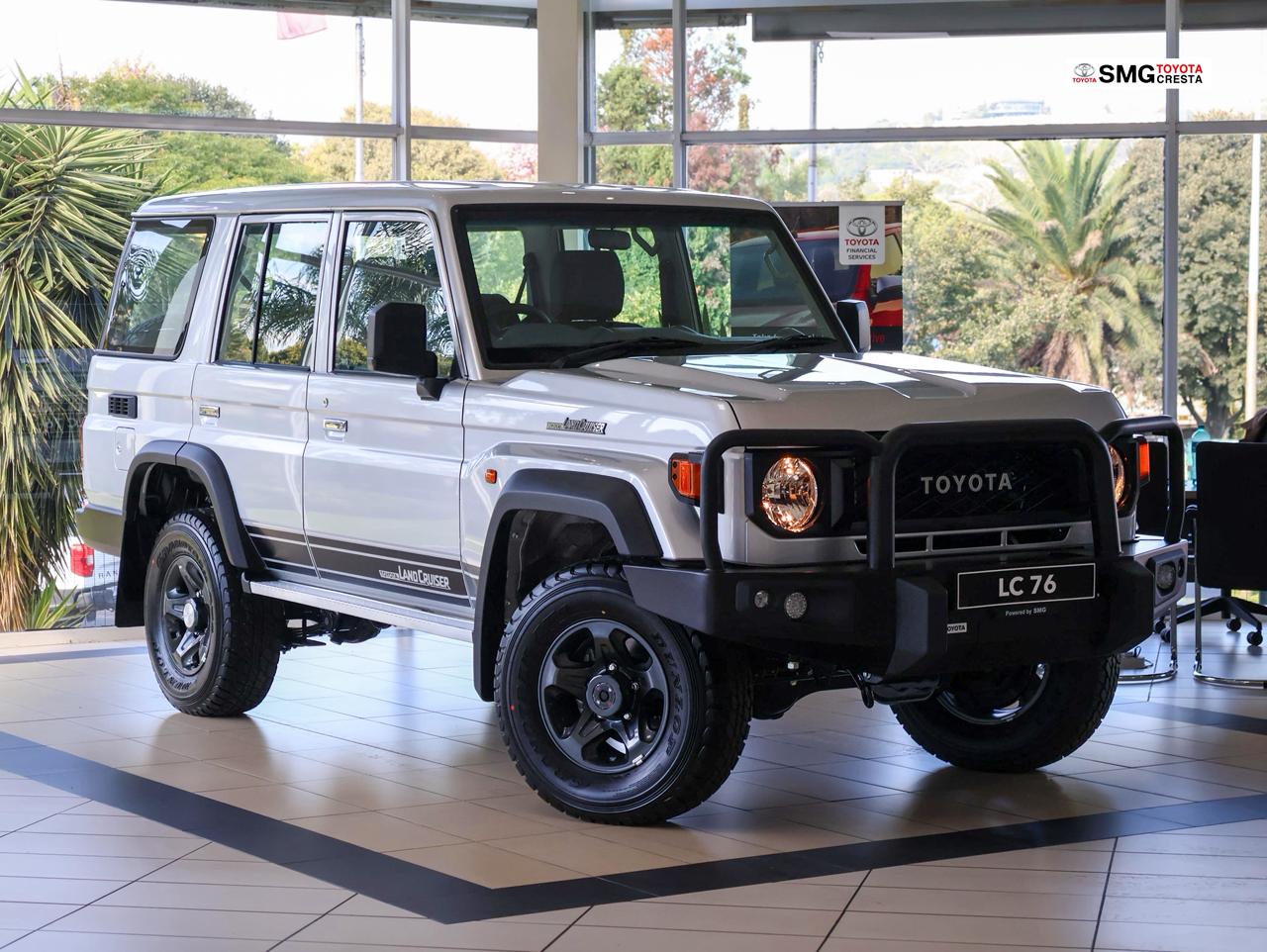 Toyota Land Cruiser 76 2.8GD-6 Station Wagon VX