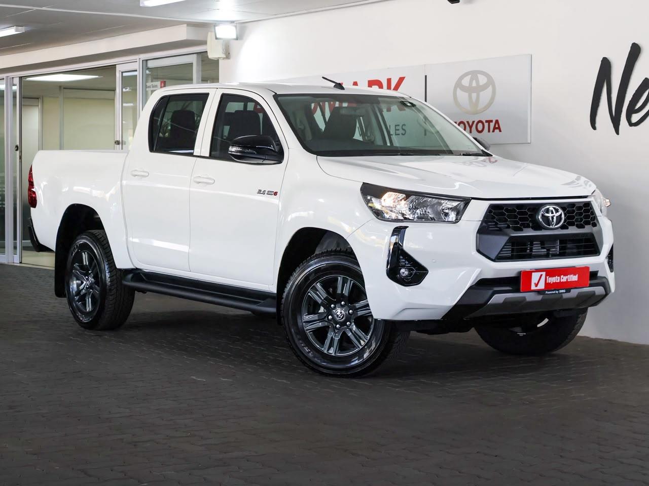 Toyota Hilux 2.4GD-6 Double Cab 4x4 Raider Manual